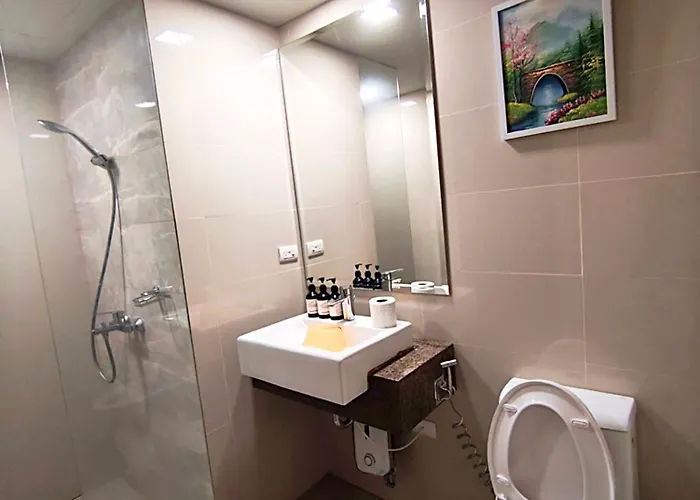 2br Spacious With Free Pool, View & Gym Access ,near Moa, Okada & Airport Apartamento Manila