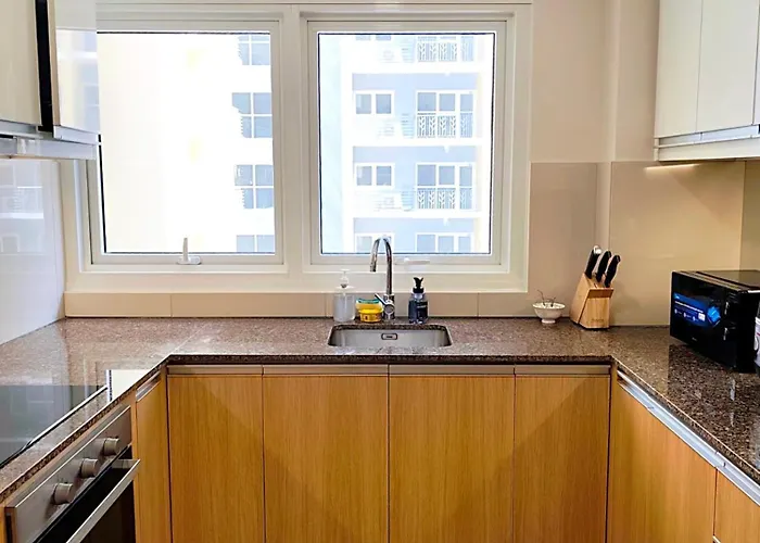 Apartamento 2br Spacious With Free Pool, View & Gym Access ,near Moa, Okada & Airport Manila