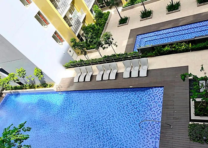 2br Spacious With Free Pool, View & Gym Access ,near Moa, Okada & Airport Manila
